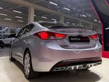 Hyundai Elantra-11