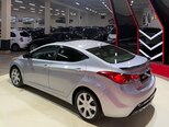 Hyundai Elantra-8