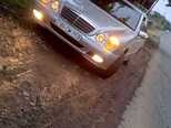Mercedes E 220-1