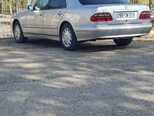 Mercedes E 220-2