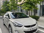 Hyundai Elantra-1