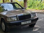 Mercedes 190-9