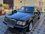 Mercedes 230 E-1