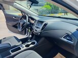 Chevrolet Cruze-12