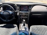 Infiniti QX70S-11