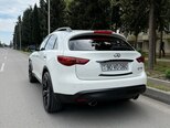 Infiniti QX70S-8