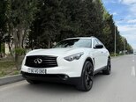 Infiniti QX70S-4