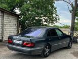 Mercedes E 220-4