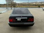 Mercedes E 220-2