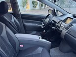 Toyota Prius-13