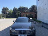 Mercedes E 300-1