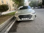 Hyundai Elantra-3