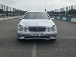 Mercedes E 270-1