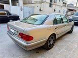 Mercedes E 240-11