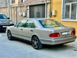 Mercedes E 240-10