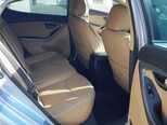 Hyundai Elantra-9