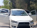 Mitsubishi Lancer-8