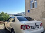 Volkswagen Jetta-2
