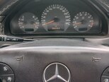 Mercedes E 240-2