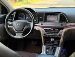 Hyundai Elantra-8
