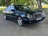 Mercedes E 240-4