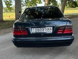 Mercedes E 240-10
