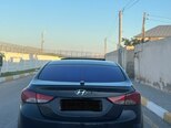 Hyundai Elantra-4