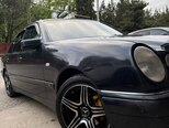 Mercedes E 240-6