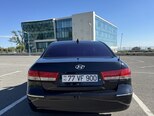 Hyundai Sonata-4