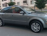 Volkswagen Passat-8