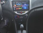 Hyundai Accent-11