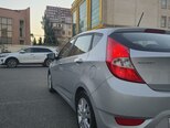 Hyundai Accent-14