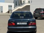 Mercedes E 220-5