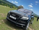 Audi Q7-4