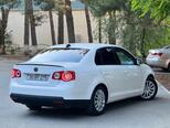 Volkswagen Jetta-4