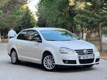 Volkswagen Jetta-2