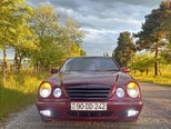 Mercedes E 240-1
