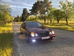 Mercedes E 240-3