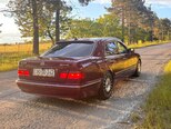 Mercedes E 240-11