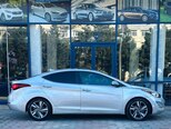 Hyundai Elantra-11