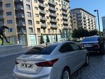 Hyundai Accent-4