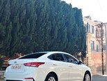 Hyundai Accent-10