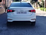 Hyundai Accent-11