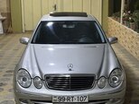 Mercedes E 240-1