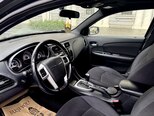 Chrysler 200-7