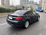 Chrysler 200-4