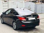 Hyundai Accent-7