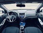 Hyundai Accent-12