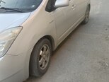 Toyota Prius-3