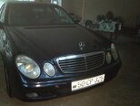 Mercedes E 240-1
